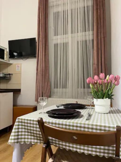A13 Parliament Sunflower Cozy Apartment Budapest Exterior photo